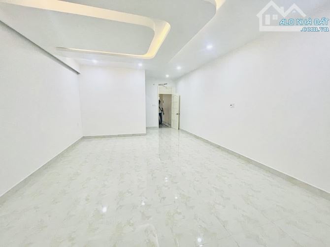 Mặt tiền nội bộ khu Tên Lửa - 4 tầng - 5m x 20m - 4PN - Đường 10m - 3