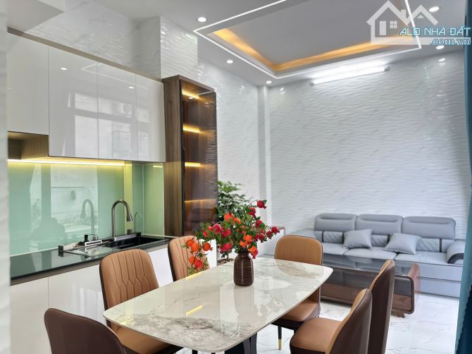 NHÀ MẶT TIỀN TRUNG TÂM CẦN THƠ GẦN ĐH CÔNG NGHỆ - CD Y TẾ -ST LOTTE MẬU THÂN 3 tỷ 190 - 4