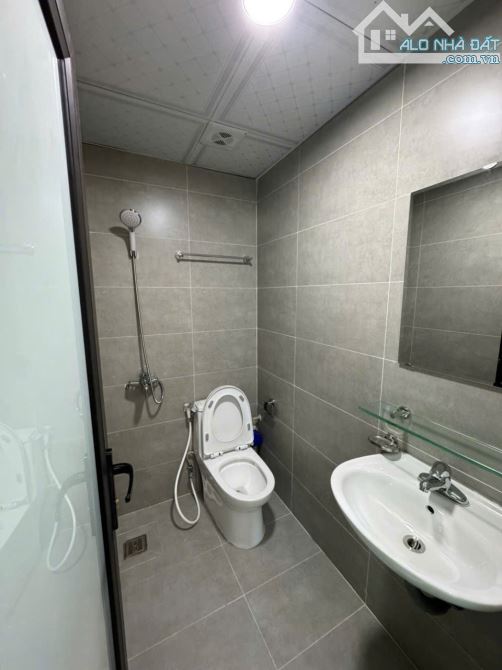 (Cực Hot) Căn hộ 1N1K cao cấp 35m2 ở 141 Quan Nhân - Máy giặt riêng - Ở được 4 người - - 4
