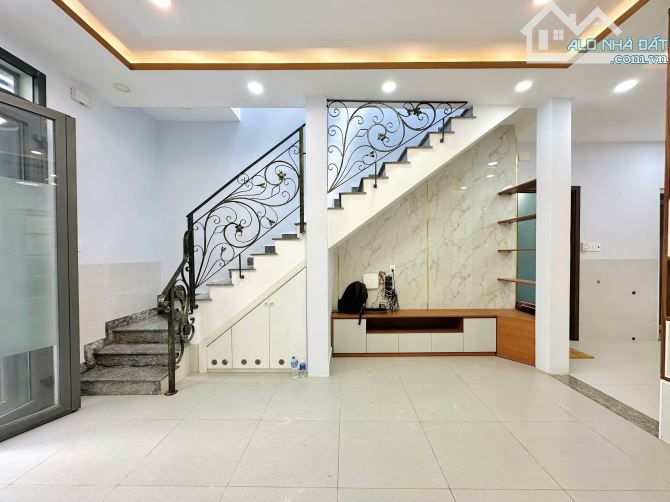 🏡 Nhà Căn Góc 2MT Hẻm CMT8 – P.11, Q.3 – 6,75 Tỷ TL - 4