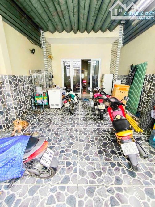 HIẾM - GIÁ TÔT NHẤT KHU VỰC
NHÀ 3 TẦNG 97M2 DƯƠNG ĐÌNH HỘI, NGAY CHỢ TĂNG NHƠN PHÚ B - - 4