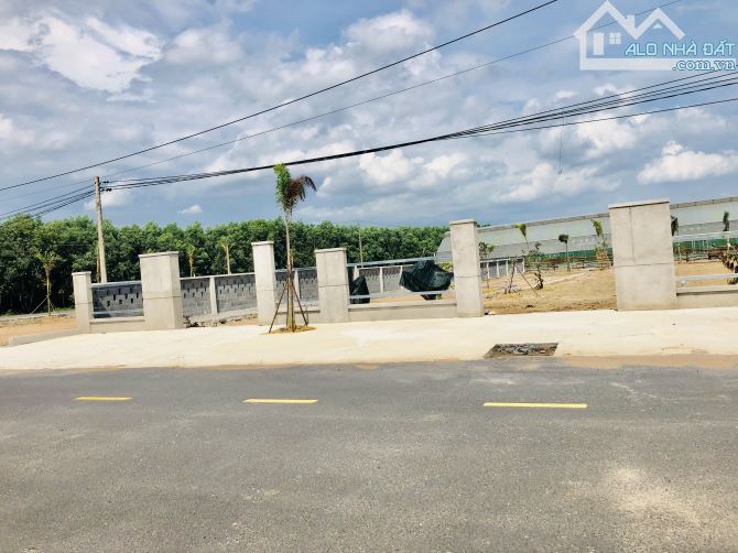 Lô biệt thự-ngay khu Phan Gia- Diện tích: 570m2- 10mx57m-60 thổ cư-xây rào+san lấp-giá 2tx - 4