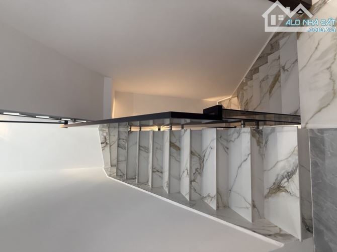 NHÀ ĐẸP VỊ TRÍ ĐẸP HẺM 1 SẸC XE HƠI THOÁNG 6M THÔNG - 5 TẦNG - 4