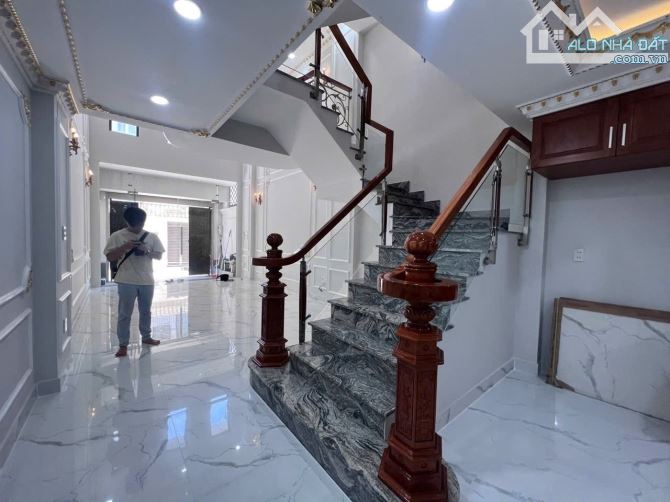 SIÊU PHẨM LINH ĐÔNG THIẾT KẾ SANG TRỌNG - 4
