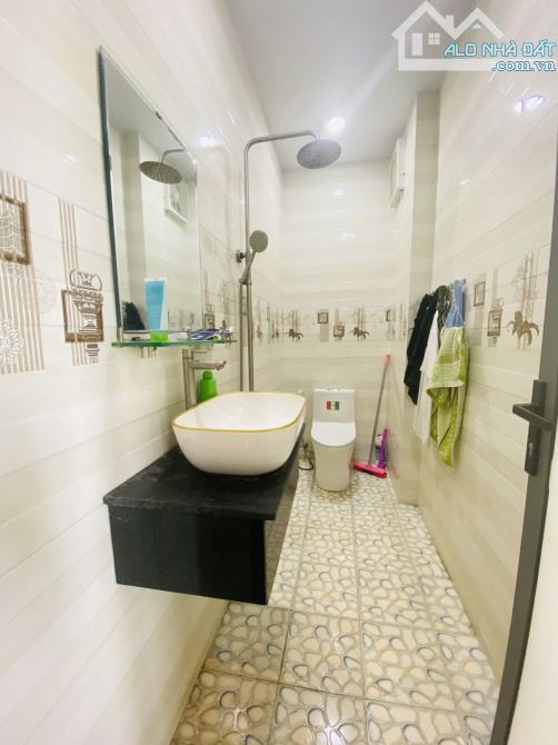 GIẢM 600TR - CÒN 7.4TỶ  Ô TÔ NGỦ NHÀ - SHR, 7x16M, 4TẦNG - BÀ ĐIỂM - SÁT BX AN SƯƠNG - 4