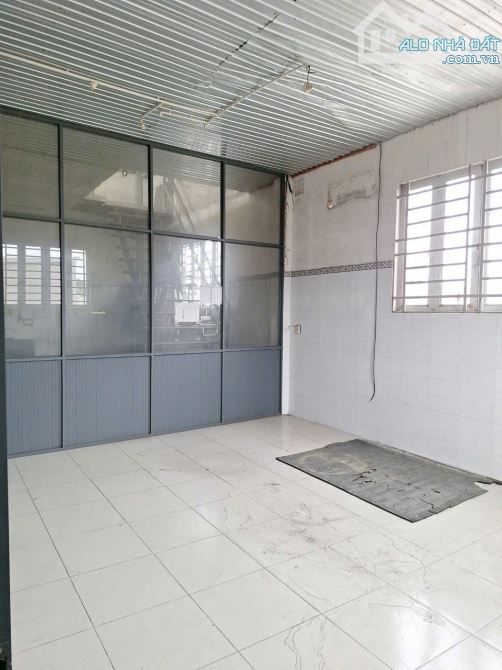 BÁN NHÀ KHO SIÊU RỘNG – NGAY KCN SÓNG THẦN – 227M² – 3 TẦNG – NGANG 12M - 4