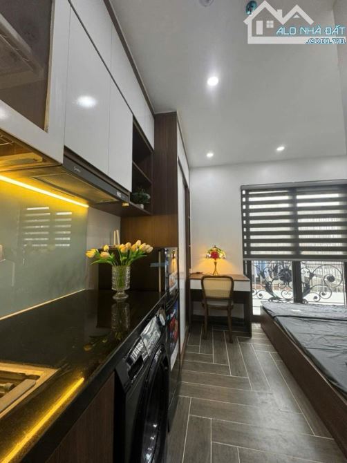 Giảm sốc 900tr ! Bán nhà mặt phố Đặng Tiến Đông - Đống Đa 63/68m x 6T x 5,8m MT , Ô tô 16 - 4