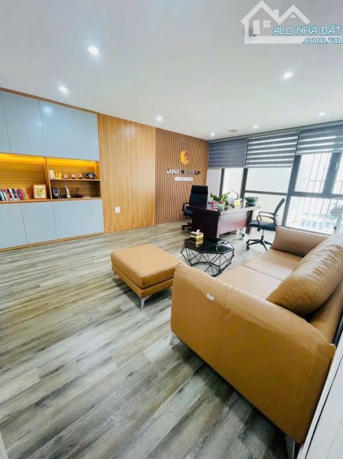 BÁN TÒA BUILDING 8 TẦNG DỊCH VỌNG HẬU dòng tiền ổn định,DT 165m, MT 10m, giá 108 Tỷ - 4