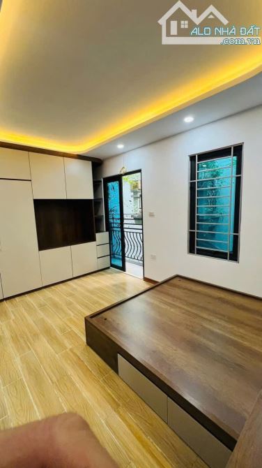 NHÀ ĐẸP XÂY MỚI 5 TẦNG THANG MÁY KINH DOANH ĐỈNH QUAN NHÂN THANH XUÂN 32m 8 TỶ - 4