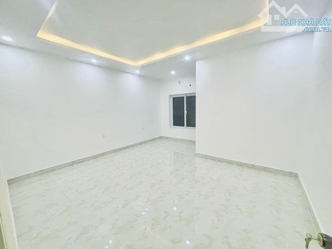 Mặt tiền nội bộ khu Tên Lửa - 4 tầng - 5m x 20m - 4PN - Đường 10m - 4