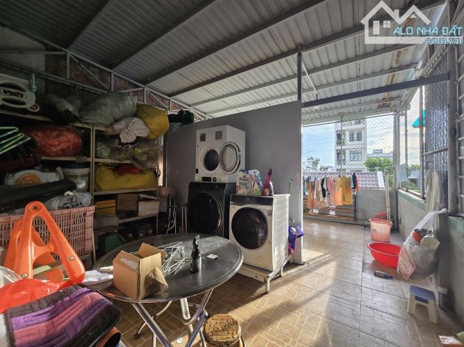 🏡 SIÊU PHẨM NHÀ 4 TẦNG – SÁT BIỂN ĐÀ NẴNG – DOANH THU KHỦNG 200 TRIỆU/THÁNG 🏖️ - 4