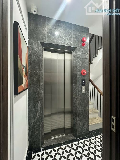 BÁN NHÀ CĂN HỘ KHÉP KÍN 6 TẦNG THANG MÁY  ,DOANH THU GẦN 30TR/THÁNG, GIÁ CHỈ 8,3 TỶ - 4