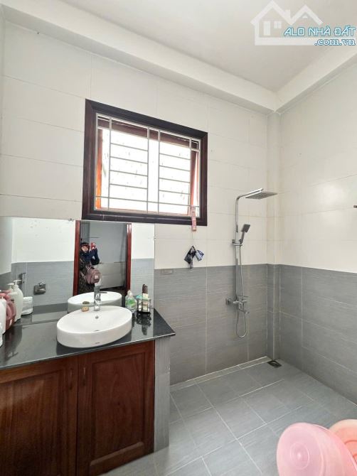 Bán Căn Nhà 2 Tầng Full Nội Thất , Đường Cây Duối Rộng 7m , 120m2 , Giá 3 tỷ 200 triệu - 4