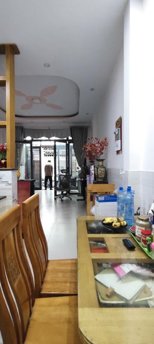 Cần bán nhà Bình Tân, 3 tầng, hẻm nhựa 7m thông, DT4x15m, chỉ nhỉnh 4 tỷ xíu - 4