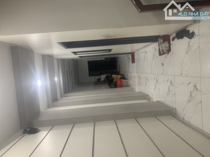 BÁN NHÀ 3 TẦNG 257 M2 NGANG 5.7 M MẶT TIỀN KINH DOANH ĐƯỜNG TRẦN HƯNG ĐẠO – DĨ AN - 17 TỶ - 5