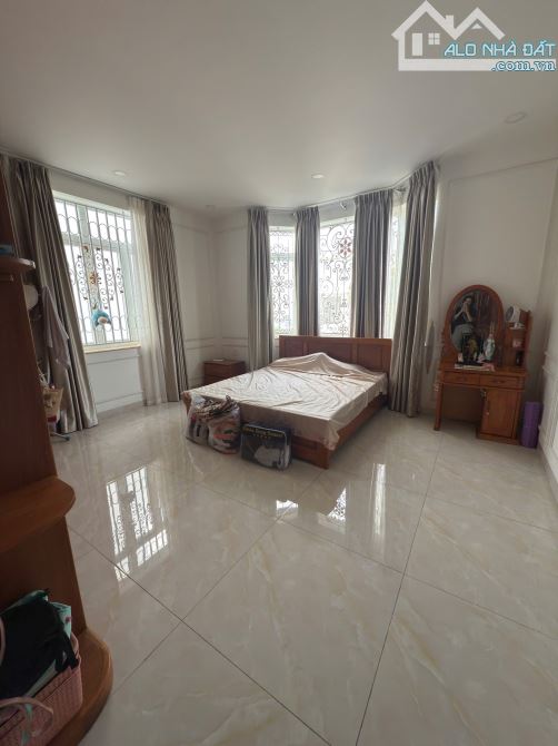 BÁN BIỆT THỰ GÓC ĐƯỜNG 90 & 98B – KHU ĐÔ THỊ MỸ GIA GÓI 5 (THÁI HƯNG). Giá rẻ 19 tỷ, 287m2 - 5