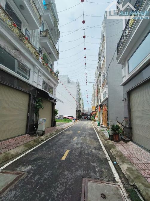 Nhà 3 Tầng - Hẻm ôtô 6m , Bình Tân Giáp Tân Phú Quận 12 - 5