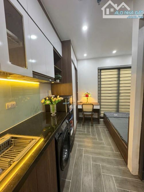 Giảm sốc 900tr ! Bán nhà mặt phố Đặng Tiến Đông - Đống Đa 63/68m x 6T x 5,8m MT , Ô tô 16 - 5