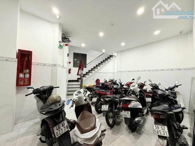CHDV ĐIỆN BIÊN PHỦ 103m2 TẠO DÒNG TIỀN GẦN 80TR/THÁNG - 11.6 TỶ - 5