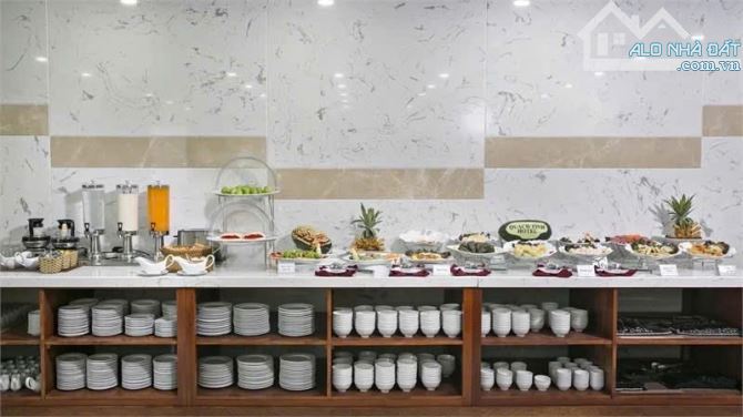 Bán căn khách sạn 13 tầng mặt tiền đường Chính Hữu - 5