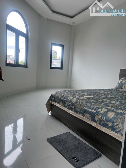 SIÊU PHẨM ĐẸP LUNG LINH HẺM XE HƠI NGUYỄN VĂN QUÁ 2 TẦNG PHONG CÁCH HIỆN ĐẠI - 5