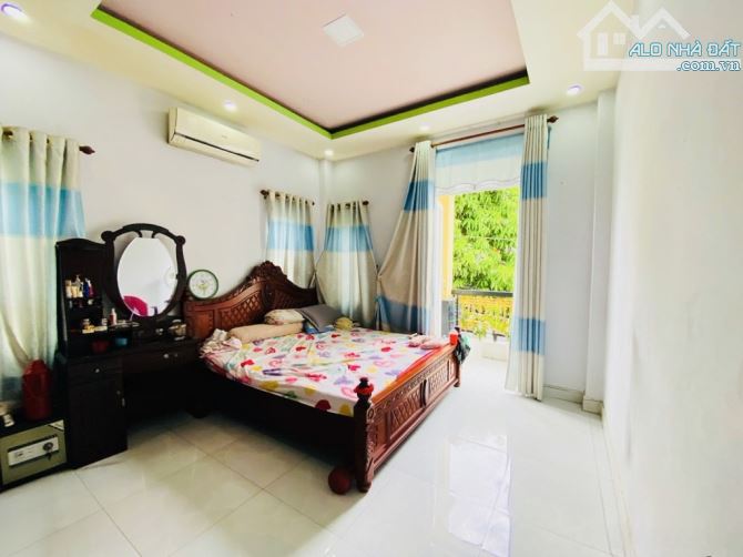 Nhà 4 tầng 72m2 MT kinh doanh sát Lê Thị Riêng - 5