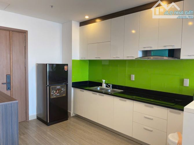 Bán căn 2PN full đồ tầng trung SHP Plaza hướng đông nam giá rẻ - 5