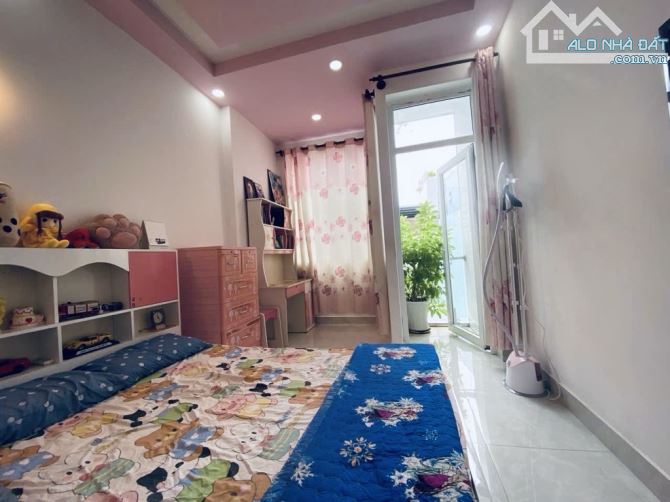 NHÀ 4 TẦNG TẠI TÔN THẤT THUYẾT F4 Q4 - CÁCH MẶT TIỀN VÀI BƯỚC CHÂN - KHU DCHH - 6