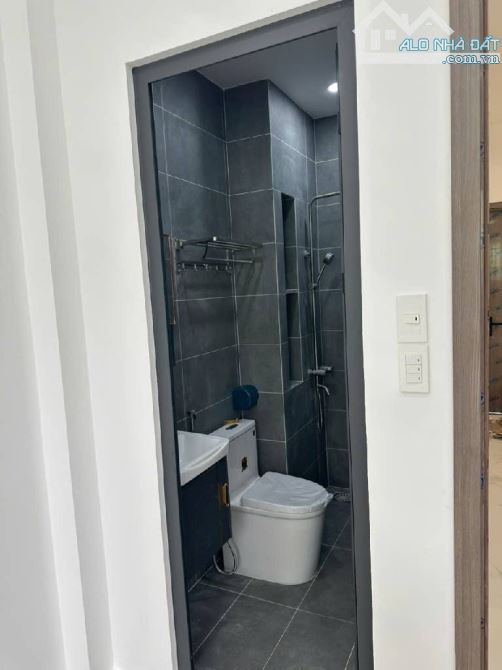 TỈNH LỘ 10 - TÂN TẠO - BÌNH TÂN - 50M2 - 3 TẦNG 👉 5️⃣🧄1️⃣  + 1 Trệt 2 lầu, 3PN, 4WC, sân - 6
