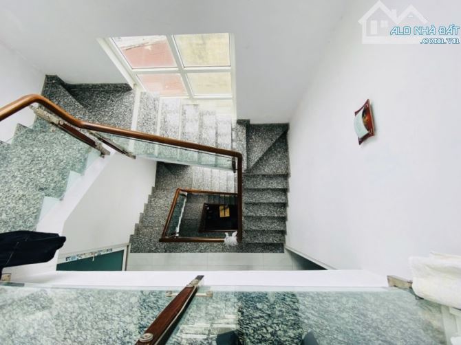 Nhà 4 tầng 72m2 MT kinh doanh sát Lê Thị Riêng - 6