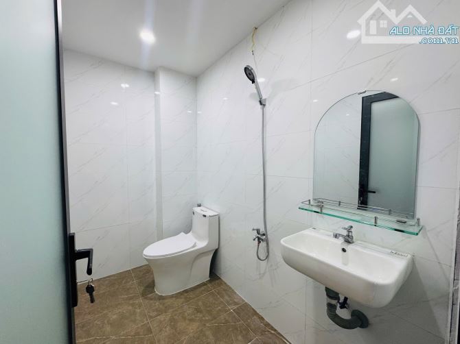 bán nhà đẹp góc 2 mặt tiền,ô tô đậu trong nhà,lê hồng phong, phước hải, giá chỉ 5,7 tỉ - 7