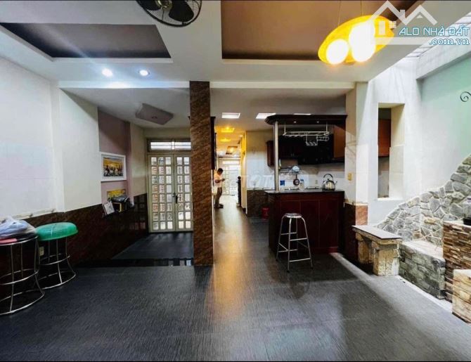 BIỆT THỰ HXH - PHẠM VĂN HAI - TÂN BÌNH - DT:133M2 NGANG 5M - 3 TẦNG - CHỈ 18,5 TỶ - 7