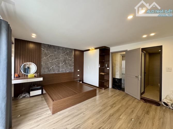 BÁN NHÀ CỔ LINH, LONG BIÊN, ÔTÔ VÀO NHÀ, THANG MÁY, TẶNG FULL NỘI THẤT. - 7