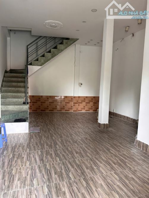 Cho thuê nguyên căn nhà mặt tiền đường Nguyễn Ái Quốc 1 trệt 3 lầu - 7