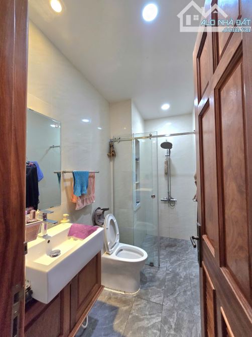 BÁN NHÀ 2 MẶT HẺM,T NHƠN PHÚ A,THỦ ĐỨC, 4 TẦNG KIÊN CỐ,NGANG 4.8M, GIÁ CHỈ 12.5TỶ - 8