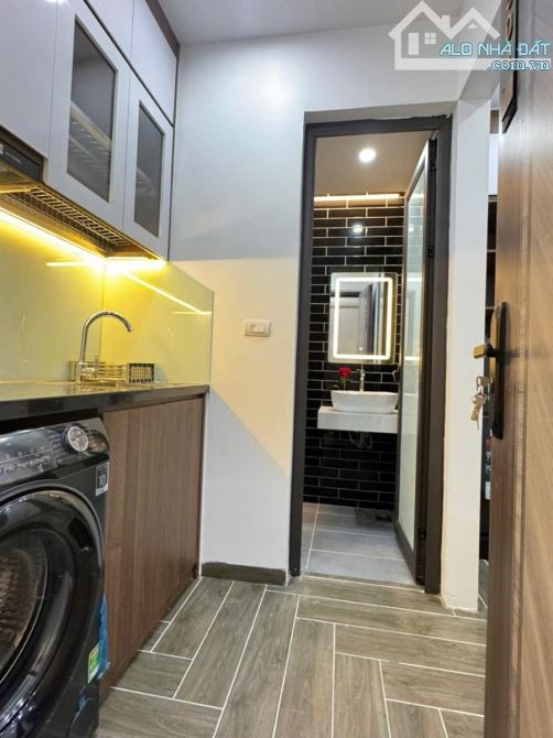 Giảm sốc 900tr ! Bán nhà mặt phố Đặng Tiến Đông - Đống Đa 63/68m x 6T x 5,8m MT , Ô tô 16 - 8
