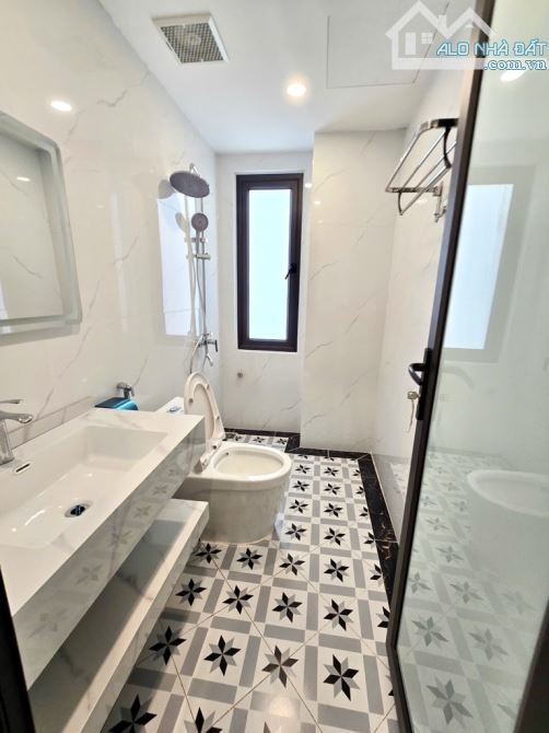 siêu phẩm thạch bàn – nhà 7 tầng lô góc, thang máy, ô tô vào – chỉ 10.x tỷ - 8