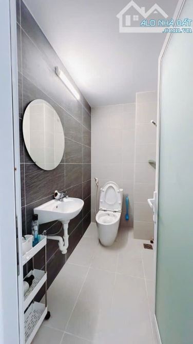 Mặt tiền kinh doanh Khánh Hội đường số  Trung tâm Q4  Ngang 4 dài 8m5 Chỉ 7 tỷ - 8
