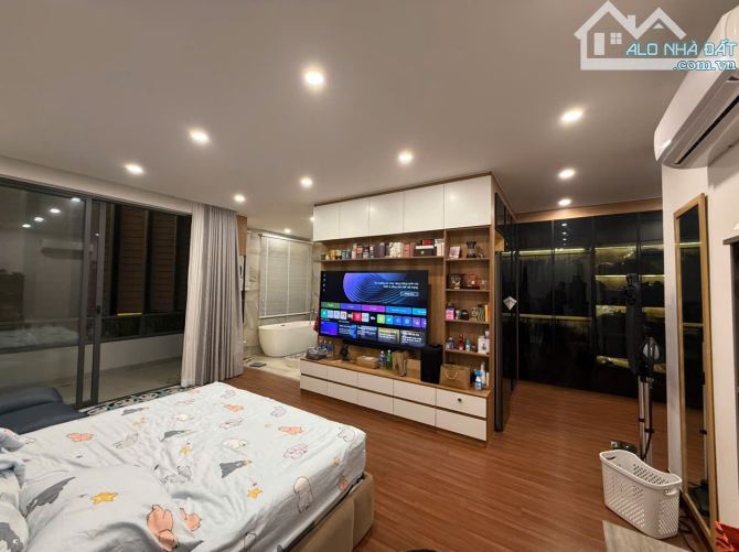 Bán liền kề biệt thự Văn Quán, 80m, 4 tầng, gara ô tô, 20 tỷ - 8