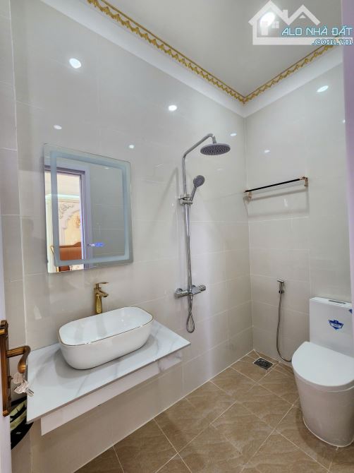 Bán nhà Tân Cổ Điển, full nội thất p.An Phú, Tp.Thuận An chỉ 6 tỷ TL M6356 - 8