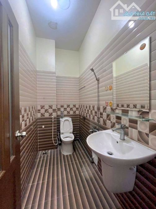 Bán nhà góc 2 mặt tiền HXH đường Đồng Nai quận 10 dt( 4.3 x 17m) giá 24 tỷ - 9