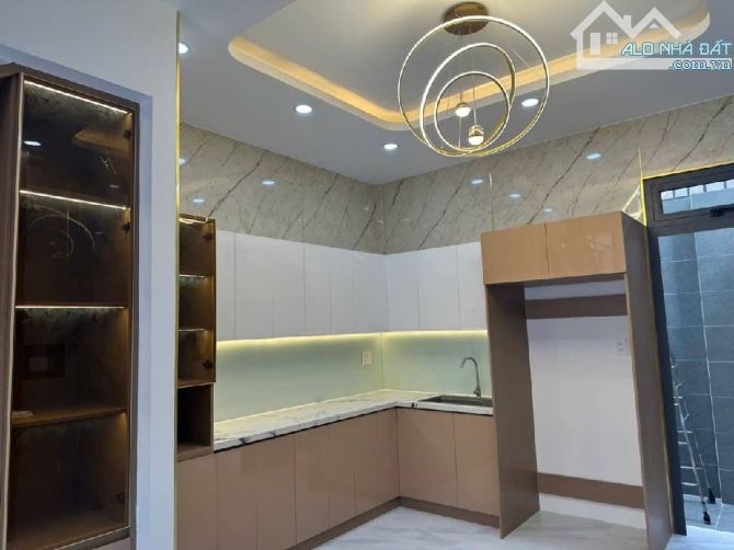 TỈNH LỘ 10 - TÂN TẠO - BÌNH TÂN - 50M2 - 3 TẦNG 👉 5️⃣🧄1️⃣  + 1 Trệt 2 lầu, 3PN, 4WC, sân - 9