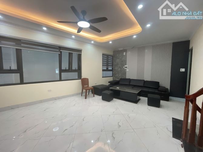 BÁN NHÀ BỒ ĐỀ – LONG BIÊN - 39M2 x 6 TẦNG– 9.2 TỶ - 9