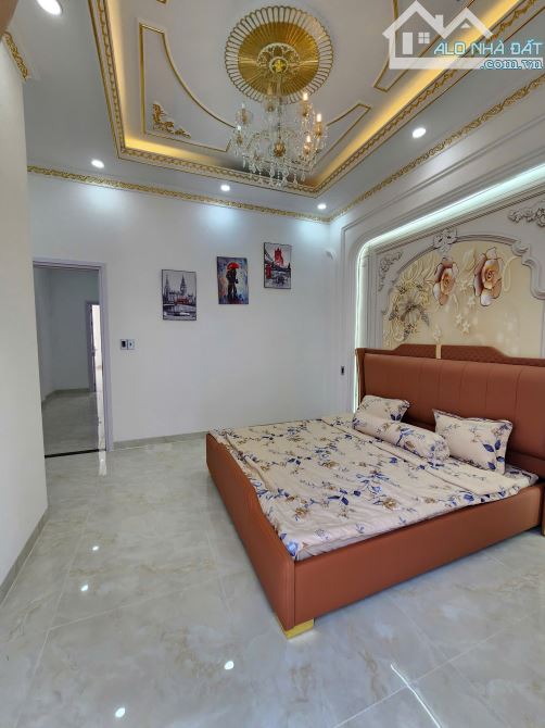 Bán nhà Tân Cổ Điển, full nội thất p.An Phú, Tp.Thuận An chỉ 6 tỷ TL M6356 - 9