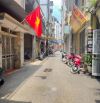 Nhà chính chủ ở Kim Giang, 45 m2, mặt ngõ thông, ô tô, kinh doanh, giá tốt