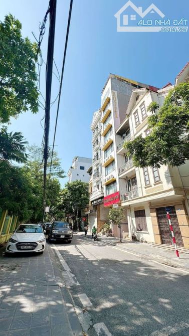 BÁN NHÀ ĐÀM QUANG TRUNG GARA Ô TÔ THANG MÁY 52M-6 TẦNG.15,2 TỶ MẶT NGÕ KINH DOANH