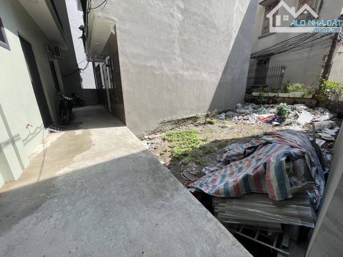 Bán 40m2 đất Phú Diễn, thửa đất nở hậu xây nhà ở đẹp