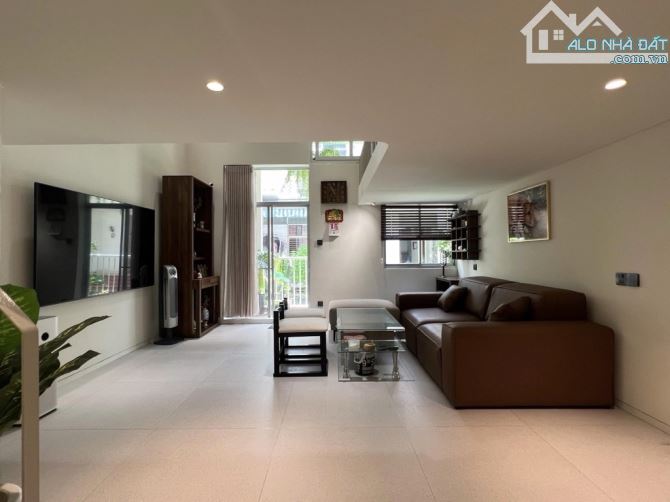 CHỦ GIẢM SẬP SÀN CĂN HỘ DUPLEX 86M2 - KHU VIP PMH - CHỈ CÒN 4,9 TỶ