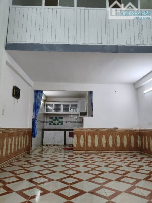 🏡BÁN NHÀ RIÊNG HẺM BA GÁC 1 SẸC ĐƯỜNG NGUYỄN VĂN QUÁ QUẬN 12- 43M2- 2PN- NHỈNH 3 ĐỒNG