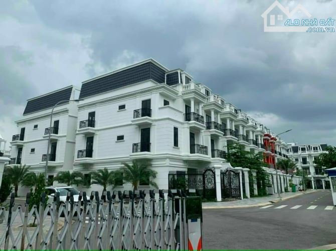 Giá chỉ 6,5 tỷ. Bán nhà 2 lầu khu Tín Nghĩa- Quang Vinh. Trung tâm Biên Hoà. Sổ hoàn công.
